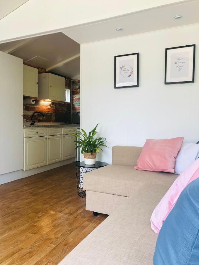 Tiny House 'T Heidehoes In Usselo เอนส์เคอเด ภายนอก รูปภาพ