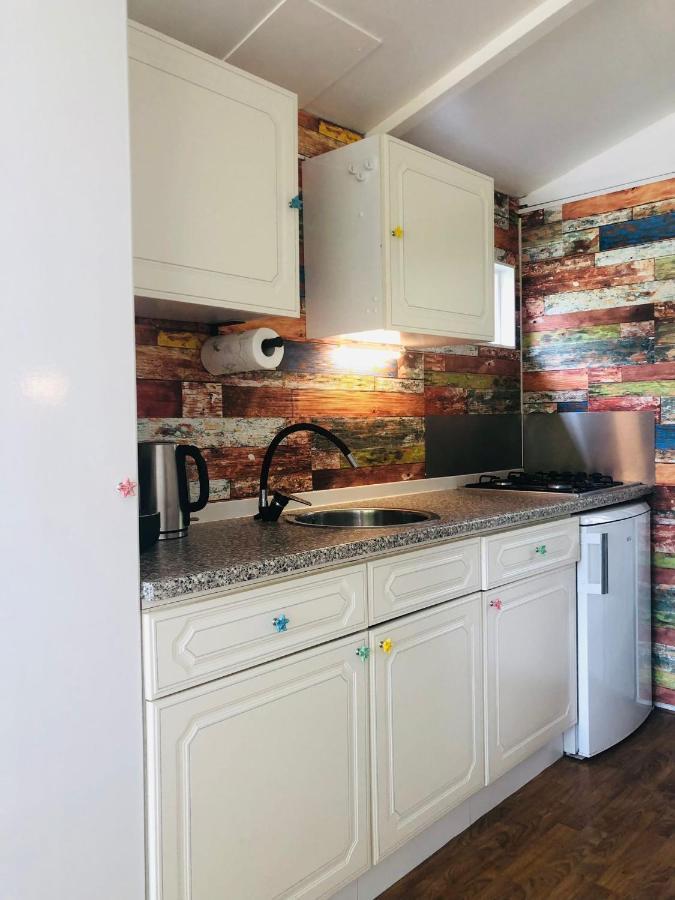 Tiny House 'T Heidehoes In Usselo เอนส์เคอเด ภายนอก รูปภาพ